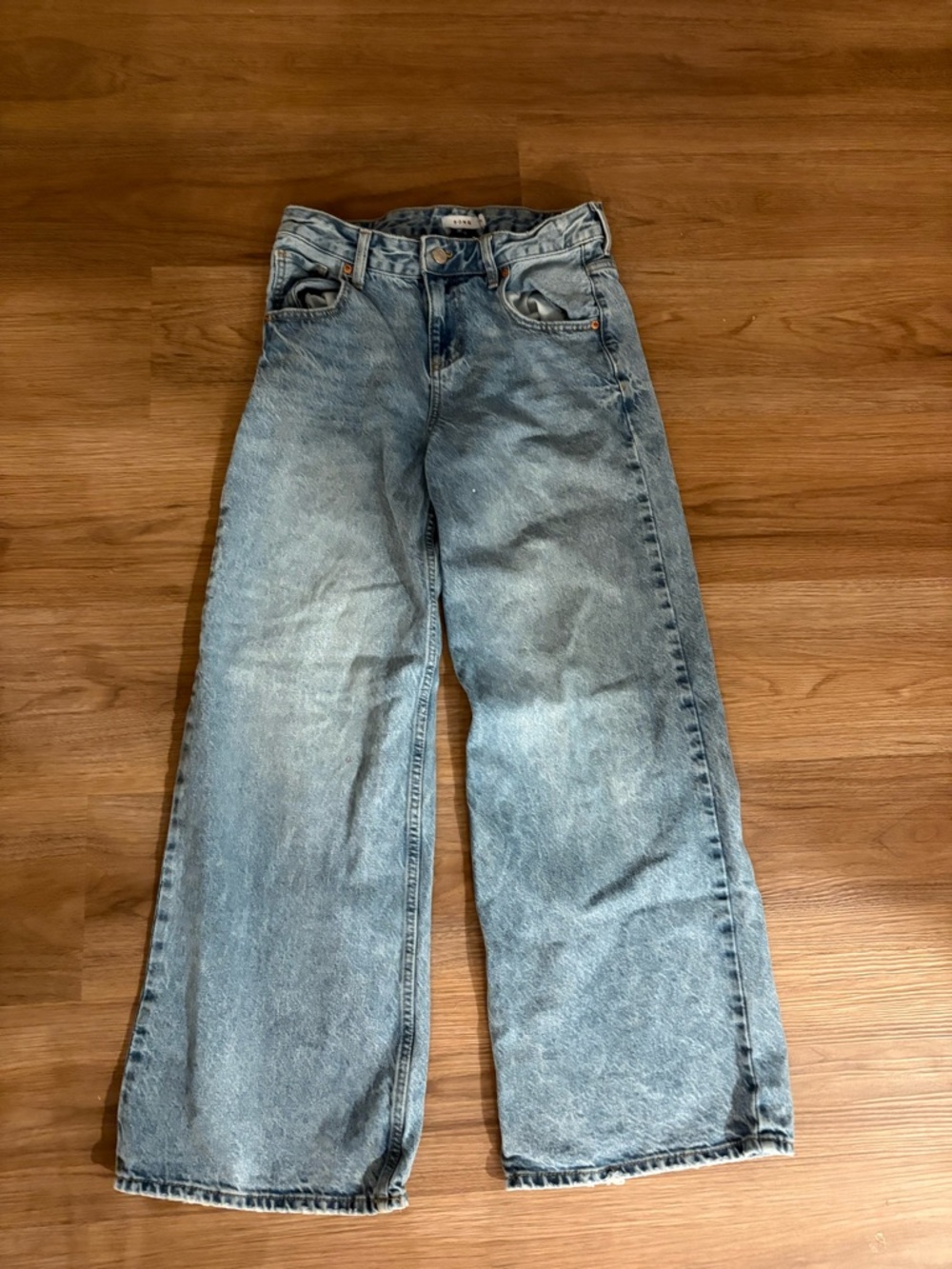 Vintage-Inspired Light Blue Wide-Leg Women's Jeans